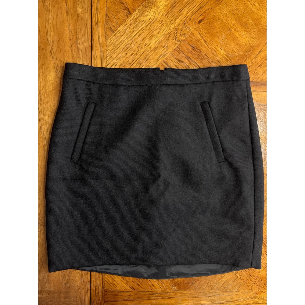 J.Crew Mini Skirt Black 100% Wool Front Zip Pockets Size 4